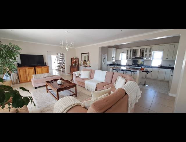 3 BEDROOM HOUSE FOR SALE IN PORT OWEN